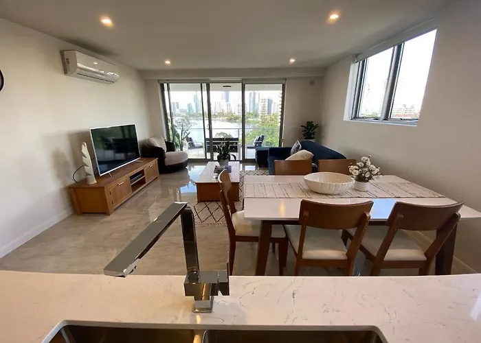 Deluxe Apartment